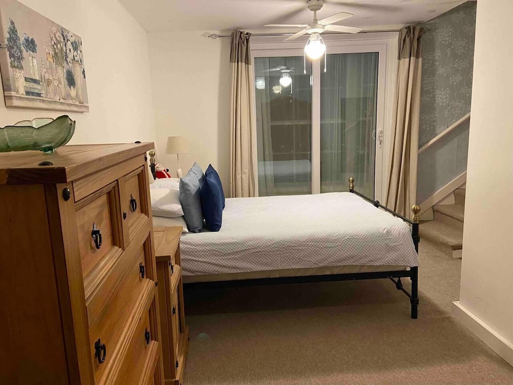 Stunning sea Views From Apartment in Weymouth view 4