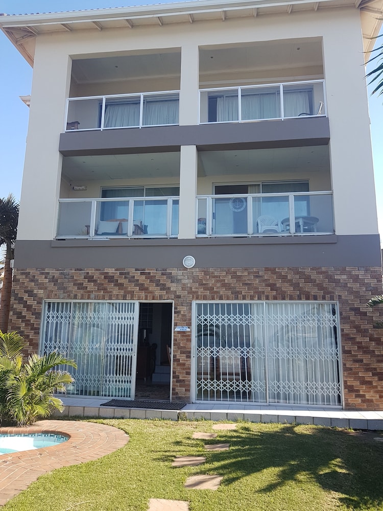 Bluff Tradewinds