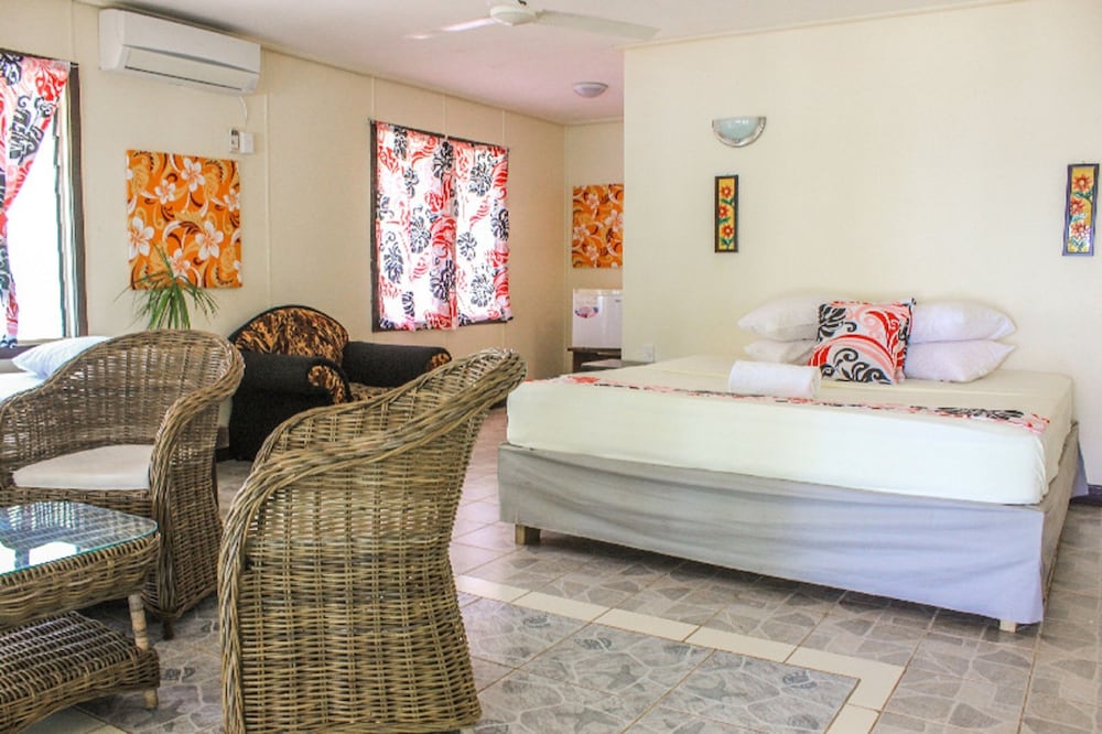 Va-i-moana Seaside Lodge
