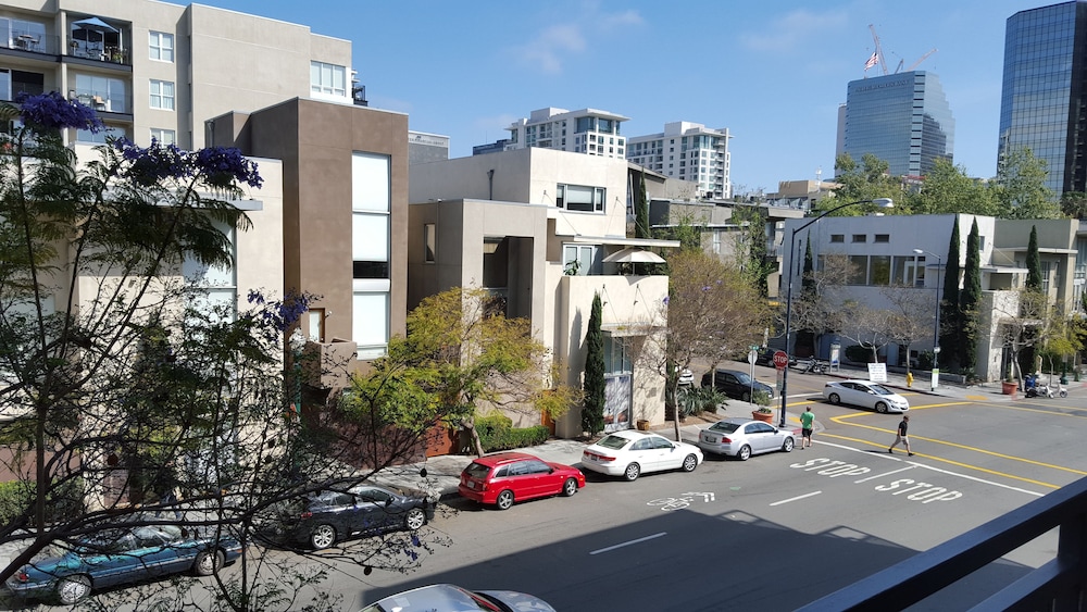 Apartment near Gaslamp & Convetion Center