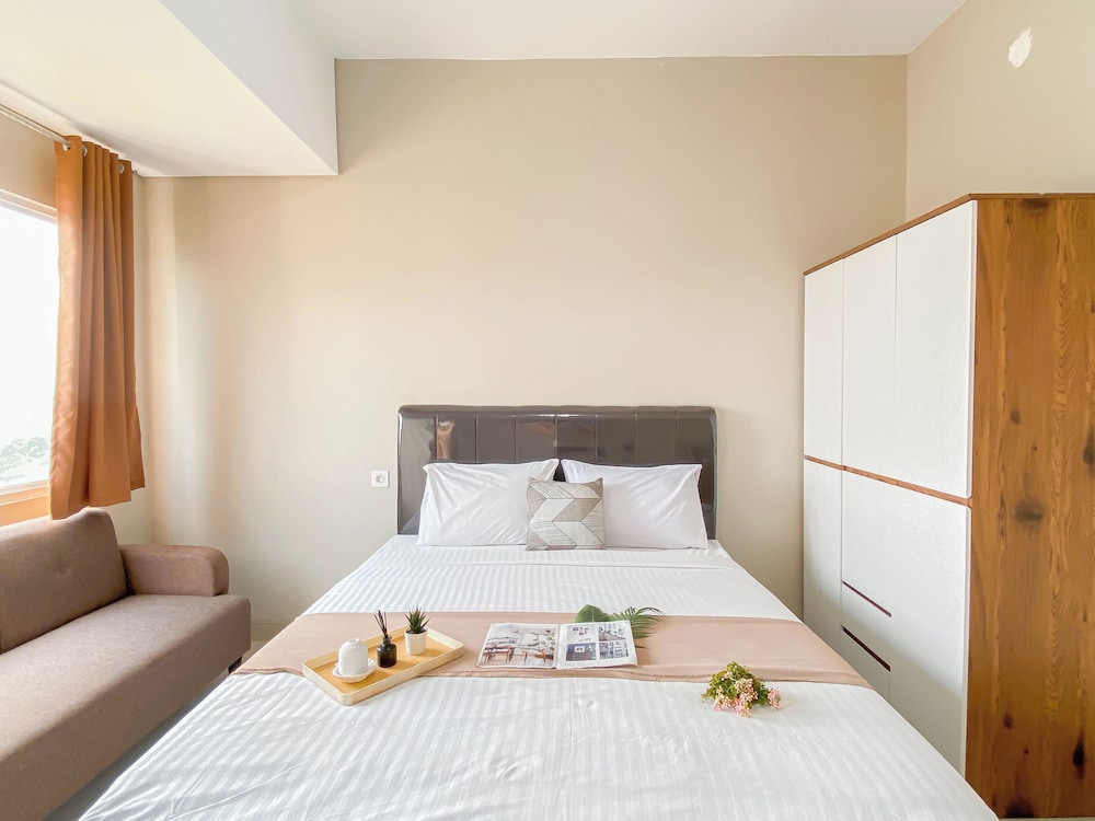 Neutral Minimalist Studio Apartment At Lrt City Sentul - Royal Sentul Park