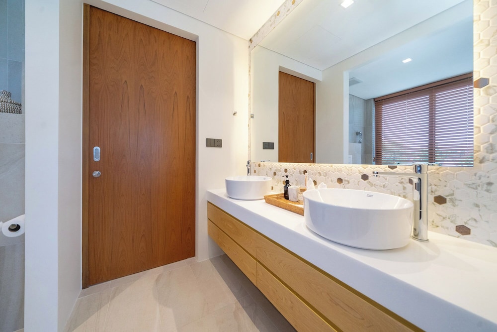 Riverhouse Phuket by Escape Villas