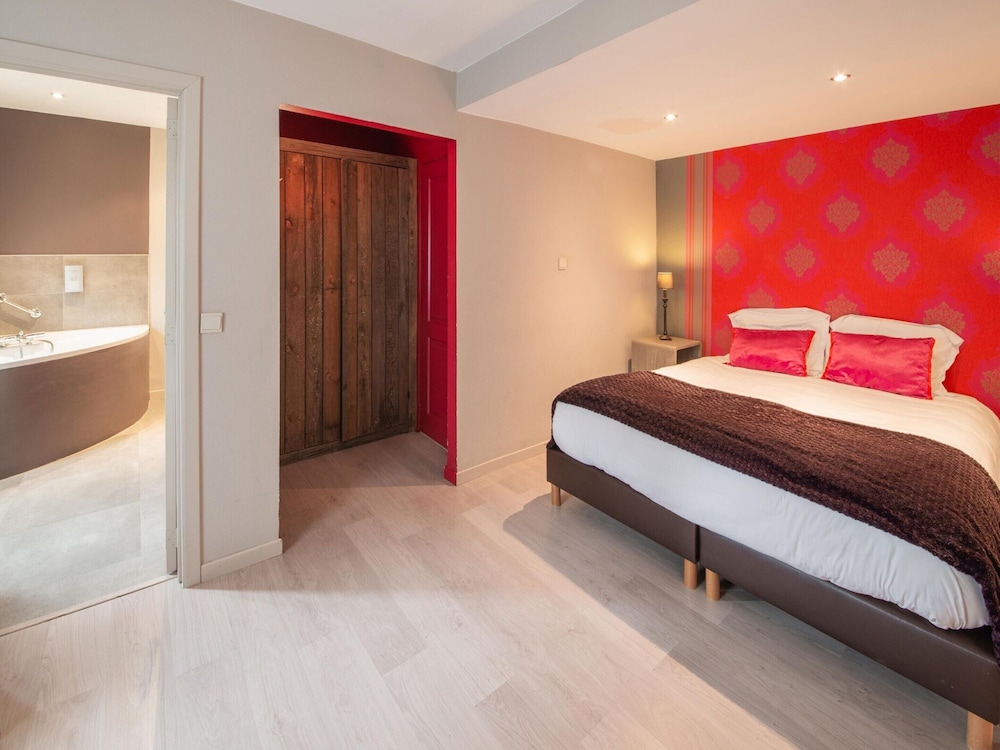Spacious Villa Near Barvaux