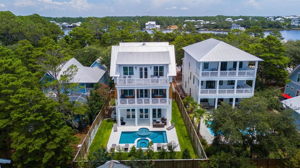 Magnolia Tides 6 Bedroom Home