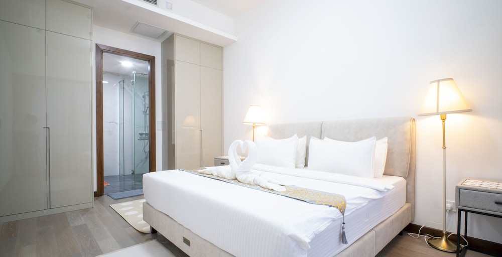 Moonway Luxury Suites At CORE Residence