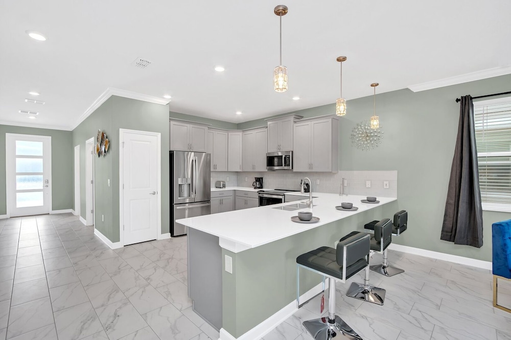 Serenity Lakeview Retreat Stunning Water Views, No Rear Neighbors, Private Pool, Game Room & Star Wars Cinema