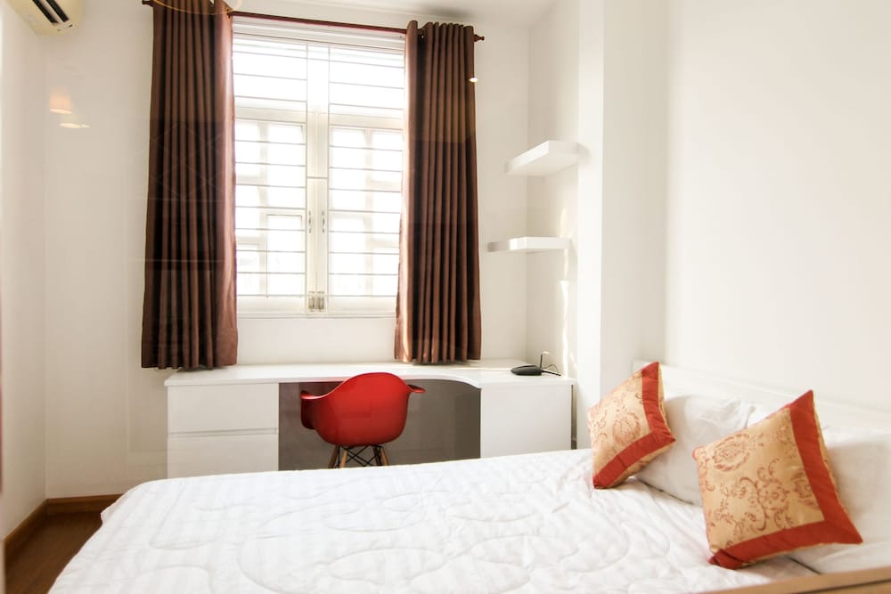 Smiley Apartment 2