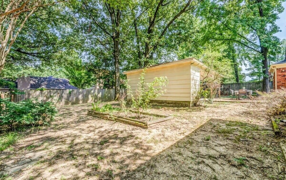 Fox Hunt Hideaway