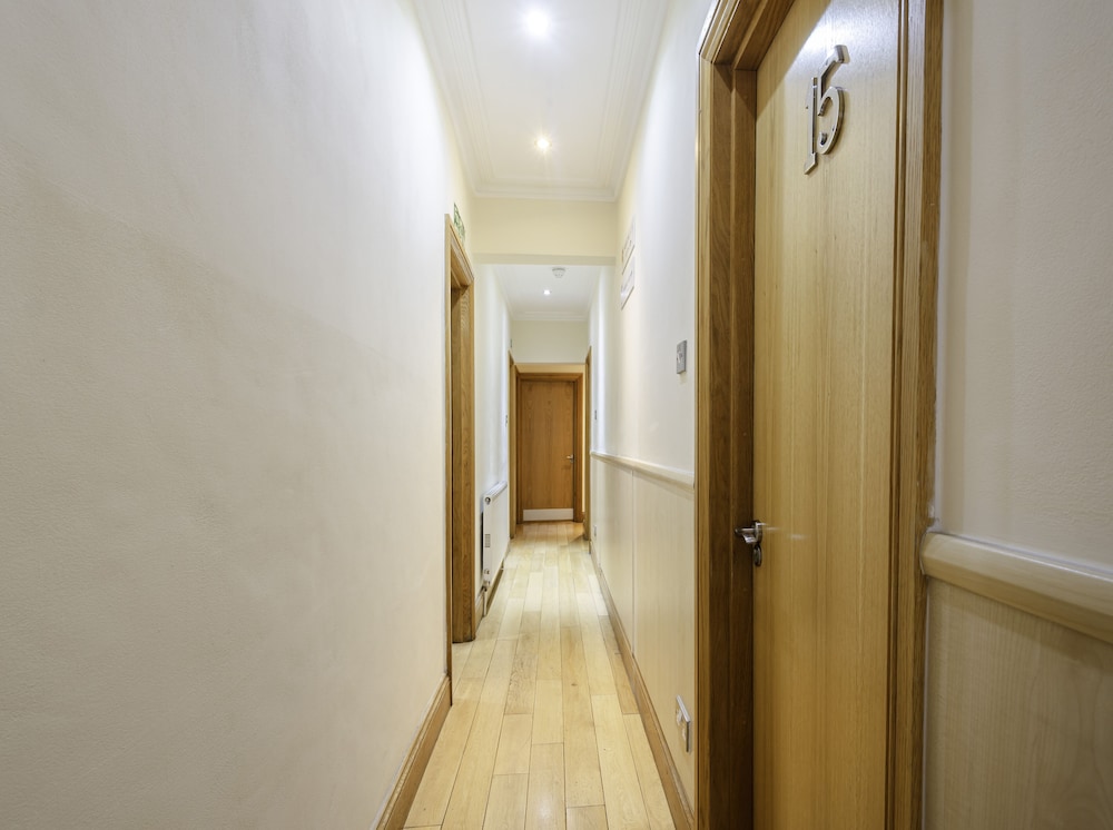 Harrow Vacations - The Brent Hotel - Property Image 7