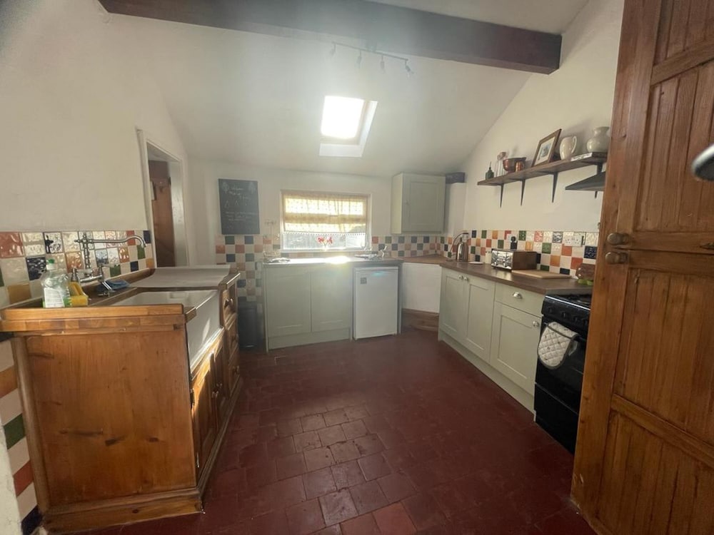 Milk Honey Cottage - Charming Shropshire Retreat view 4