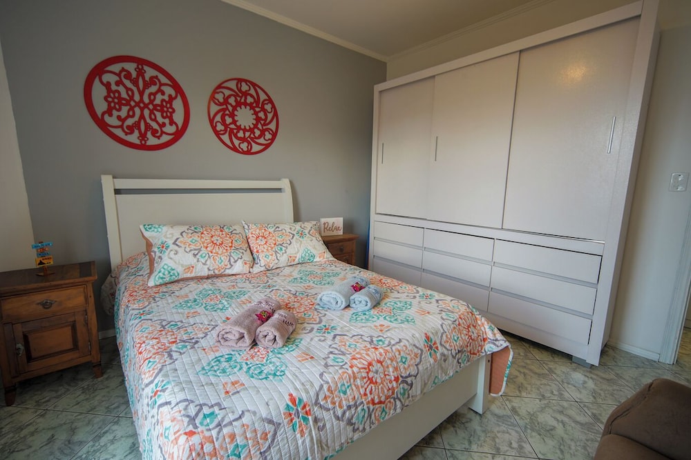 Apto pet Friendly c Wifi a 350m da Praia do Tombo