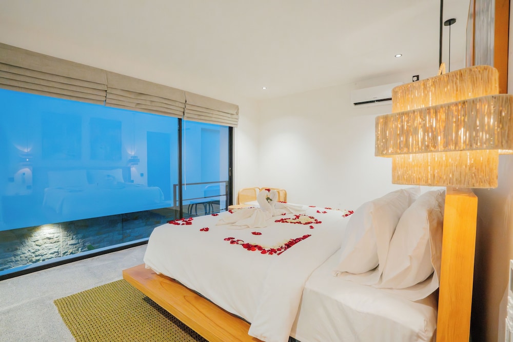 The Reef Villas