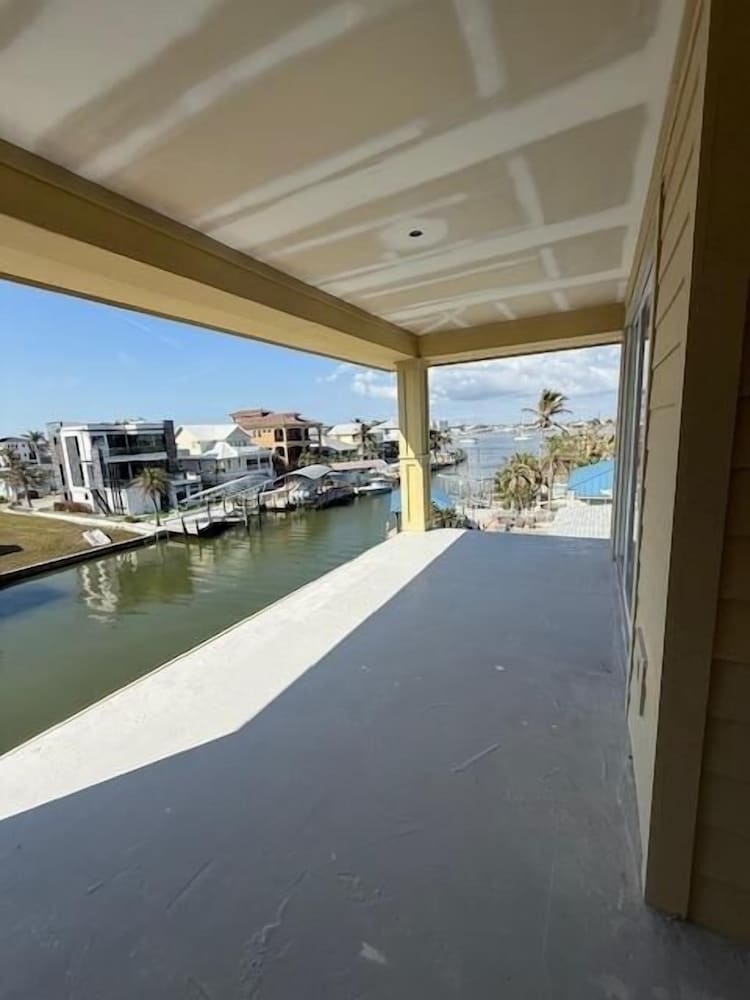 Brand New Luxury Build 265 Carolina Ave: Heated Pool, Hot Tub 6 Bedroom Home