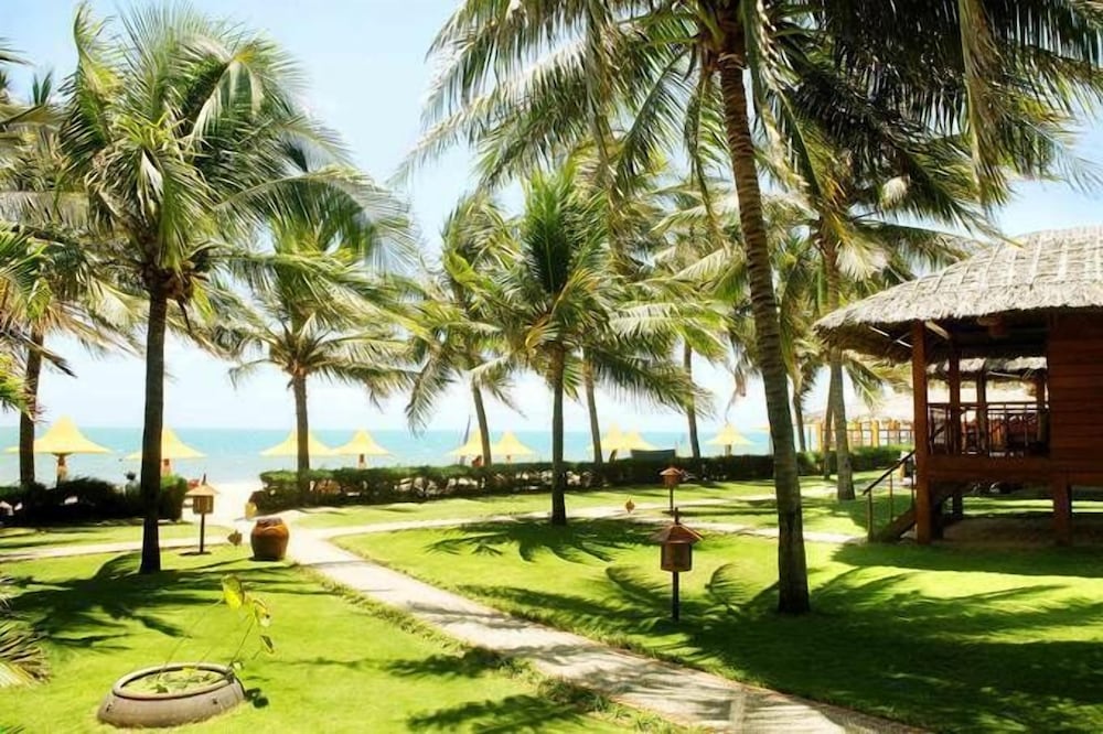 Coco Beach Resort