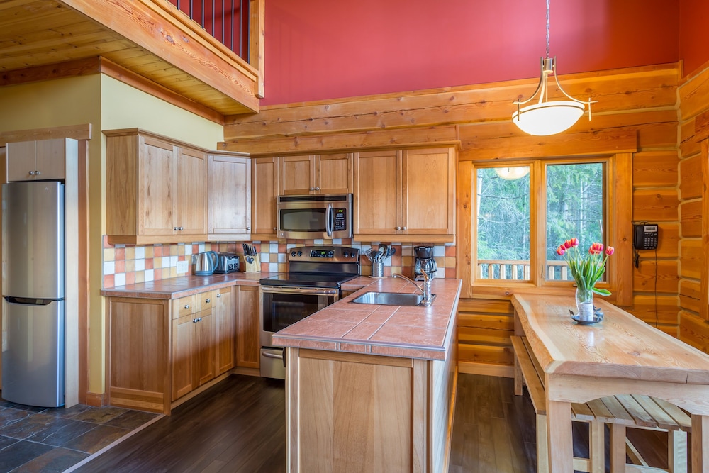 Mount 7 Lodges