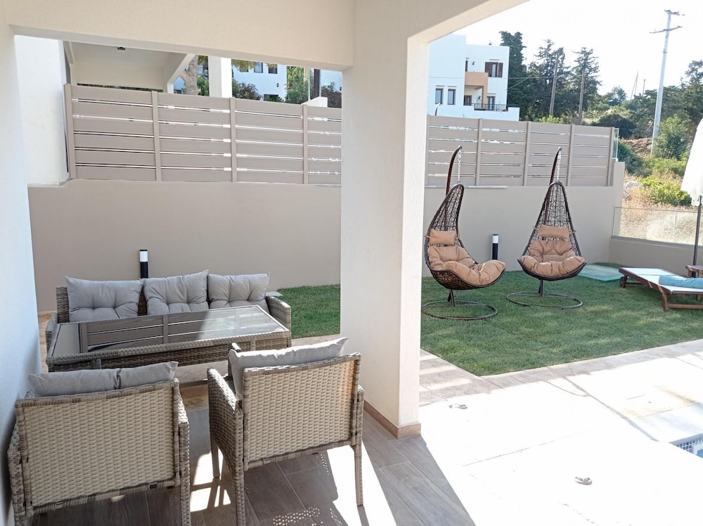 Saphire Nevelo Quality Villas