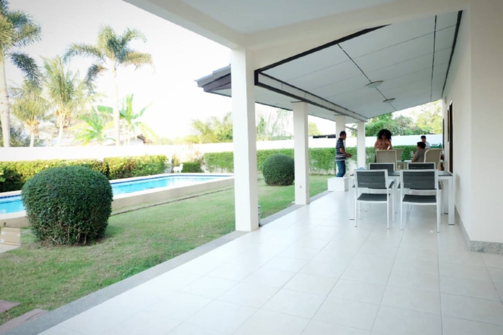 Baan TonPalm Pool Villa Huahin