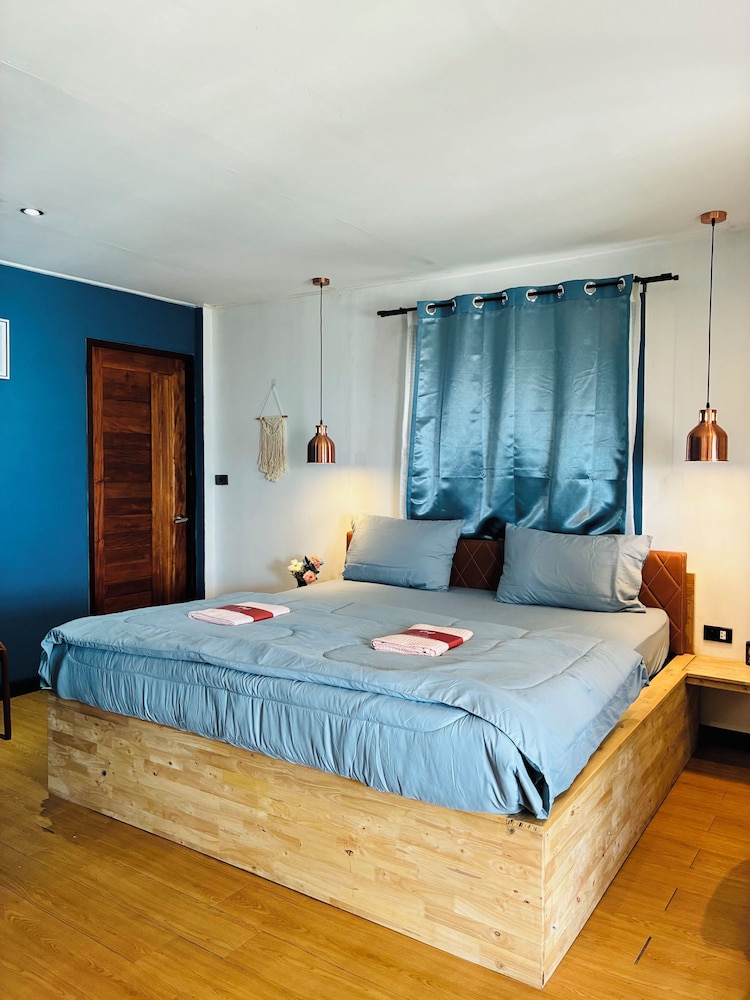Lamai Beachfront Bungalow Koh-Rooms
