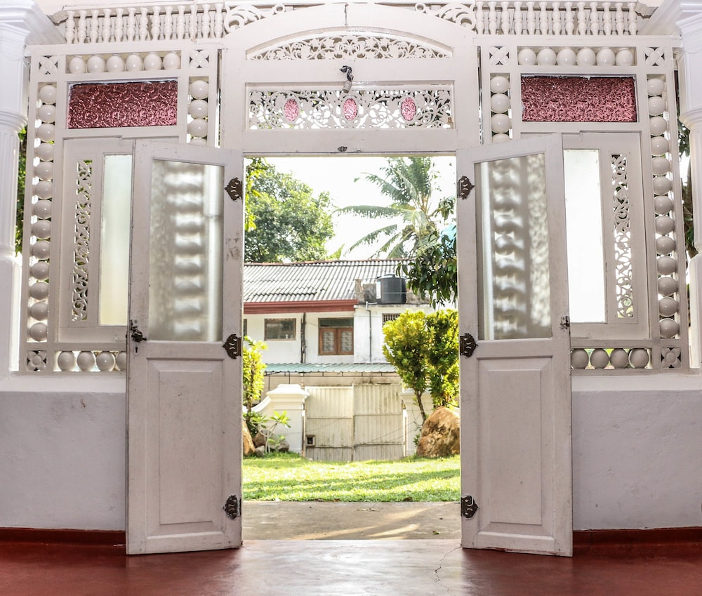 Villa Rosa Blanca - White Rose view 2