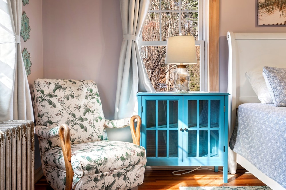 Ogunquit Village 4BR Walk to Beach, Dining & Town Center