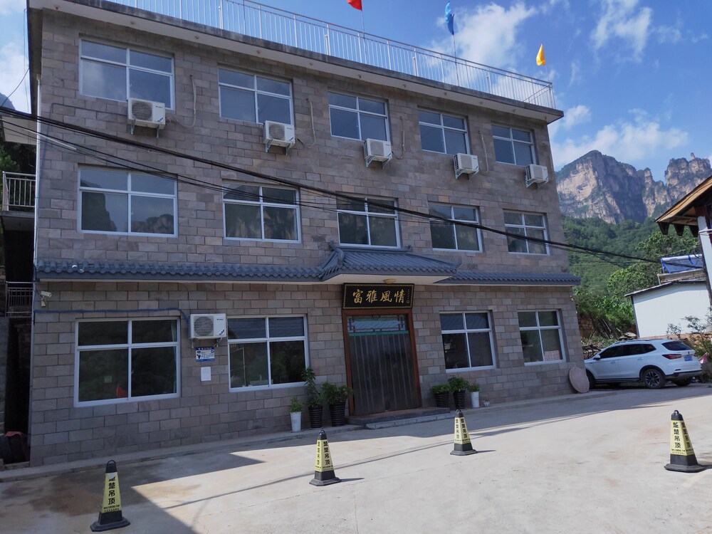 Pingshun Fuya Fengqing Hotel
