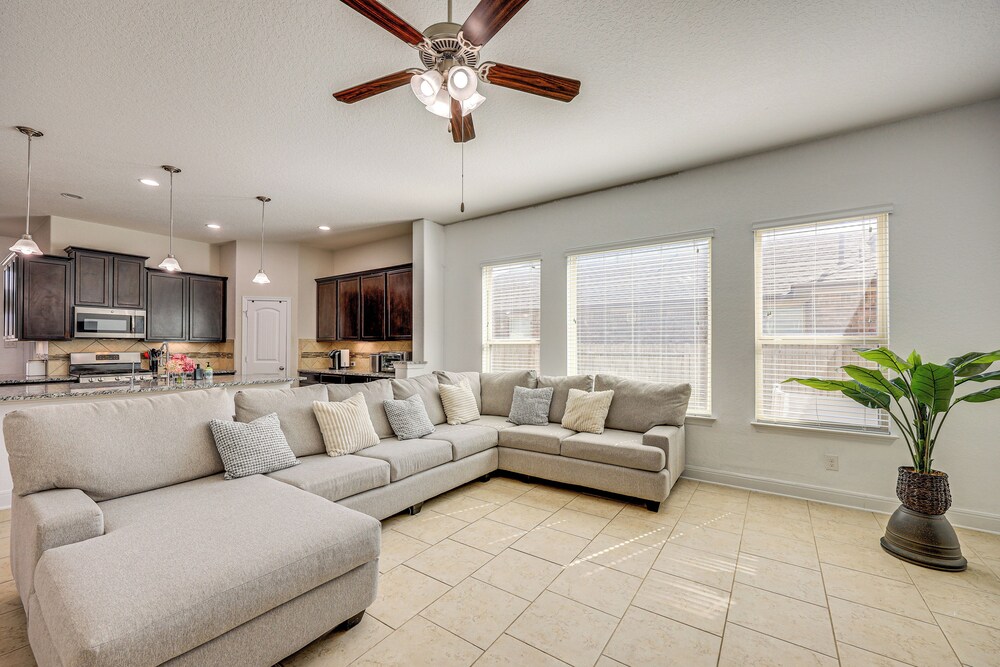 Pool Access & Fenced Yard: Modern San Antonio Gem