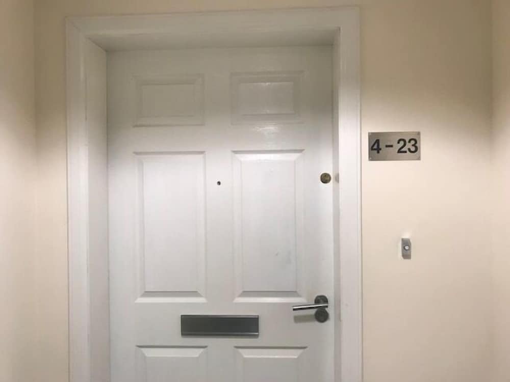 3 Bedroom Penthouse - City Centre Suites