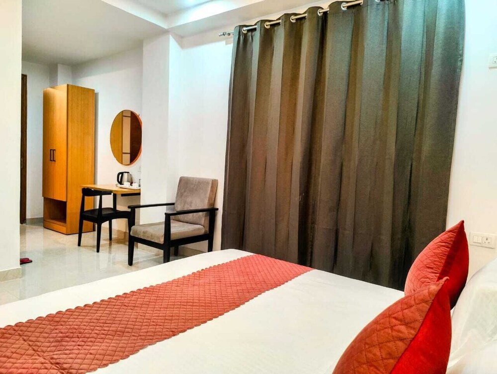 Hotel Mavens House