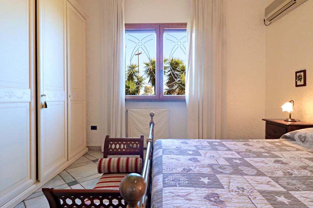 Villa Velisia - Con Ampia Piscina E Campo Da Gioco Privato