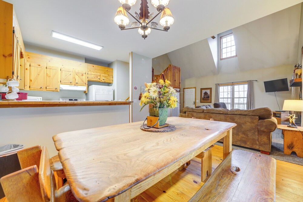 Play & Unwind! Home w/ Hot Tub in Maggie Valley