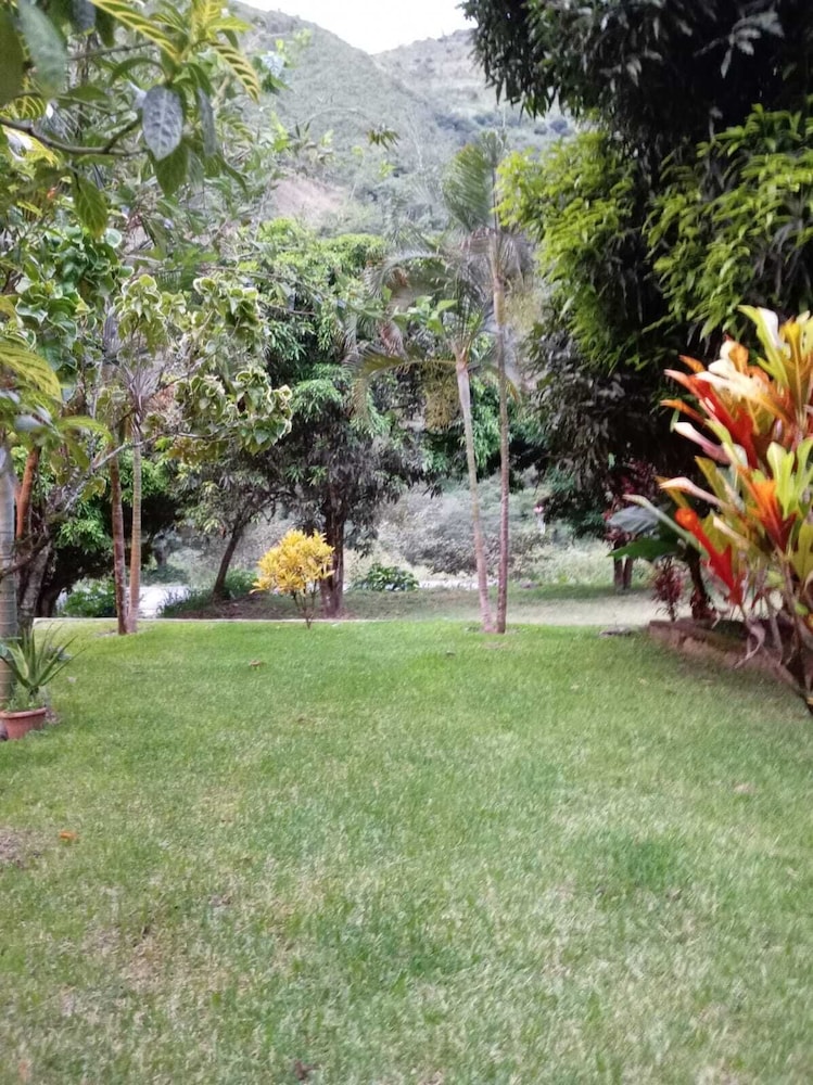www.ecoterralodge.com