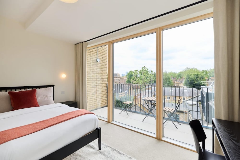 The East London Mile Hideout - Trendy 3bdr Flat With Balcony