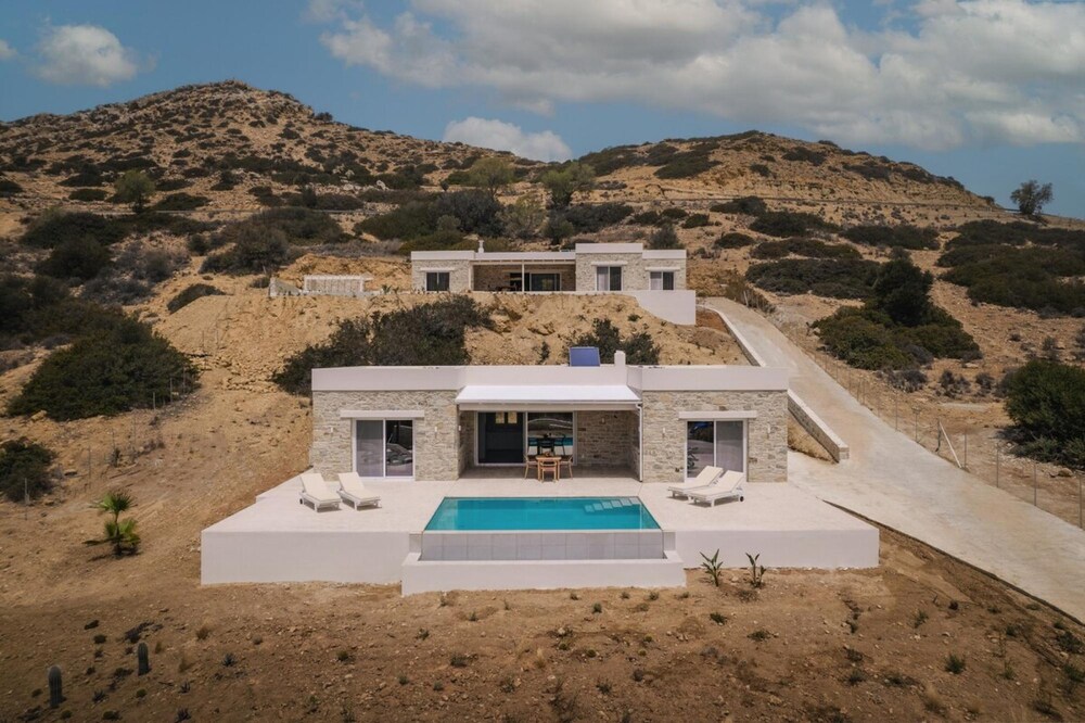 Villa Vidan With Pool by Matala view 2