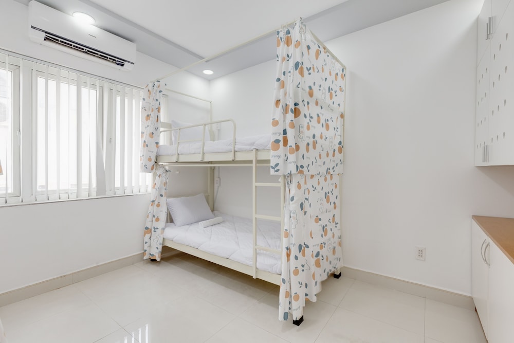 Saigon Authentic Hostel & Tours