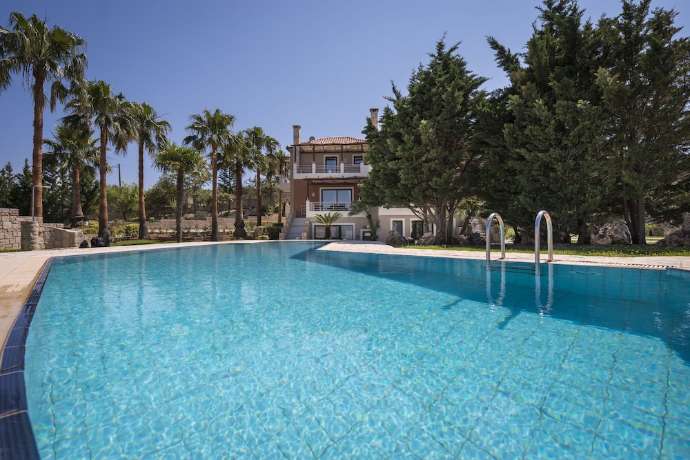 Athina Luxury Villas
