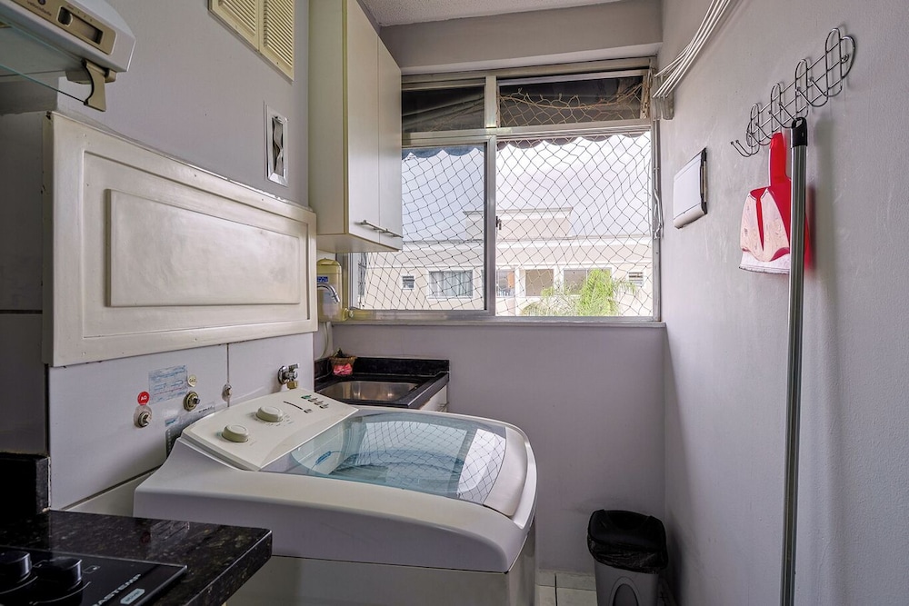Apto com Ar-condicionado e Vaga em Hon rio Gurgel