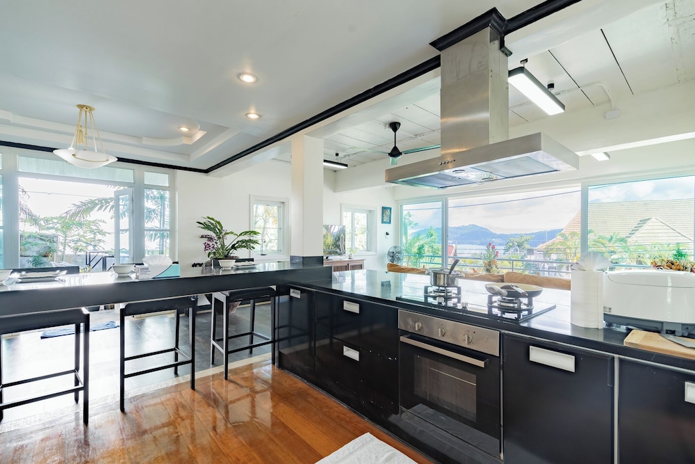 Luxurious 5-bedroom Pool Villa in Heart of Patong, Phuket