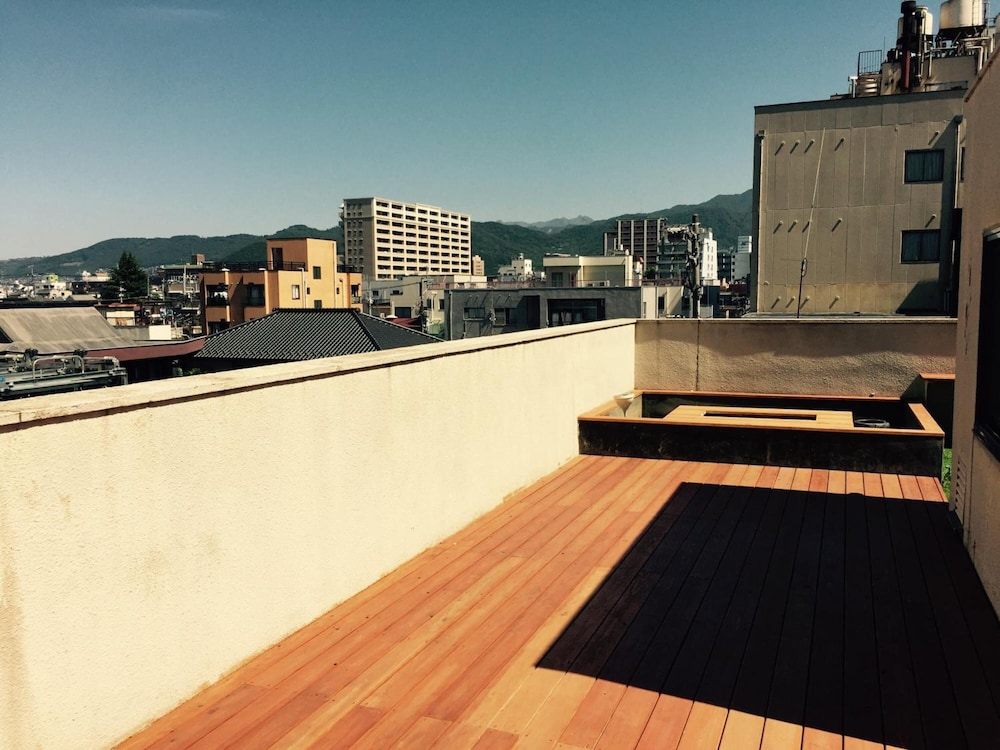 BACCHUS Kofu Guest House - Hostel