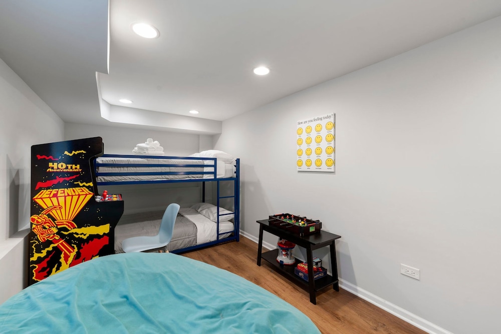Chicago Treasure 4 Bed Getaway