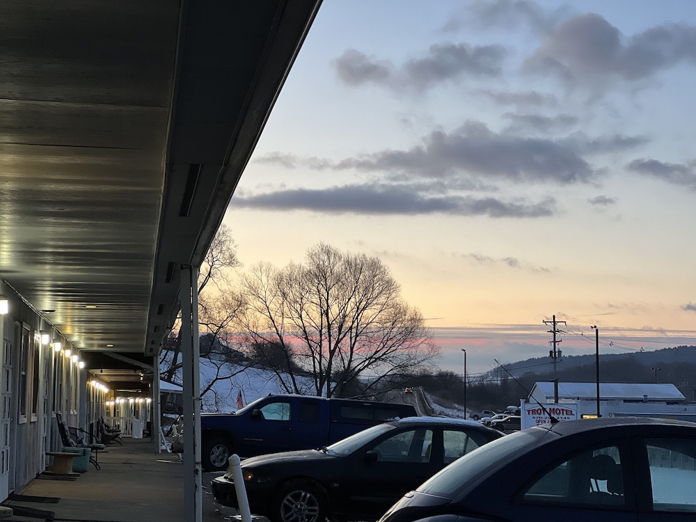 Troy Motel