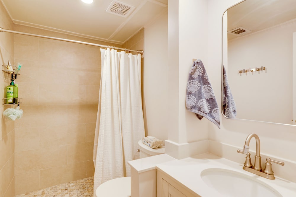 Fish & Boat On-site! Waterfront Florida Keys Home