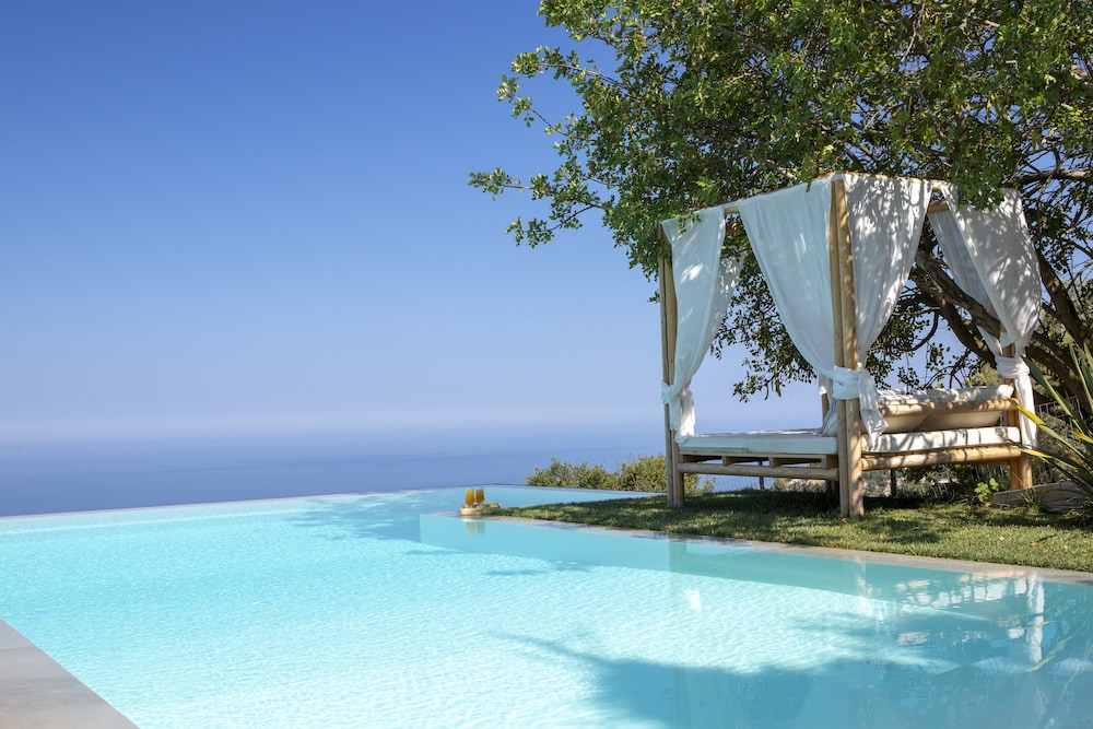 Villa Theoni