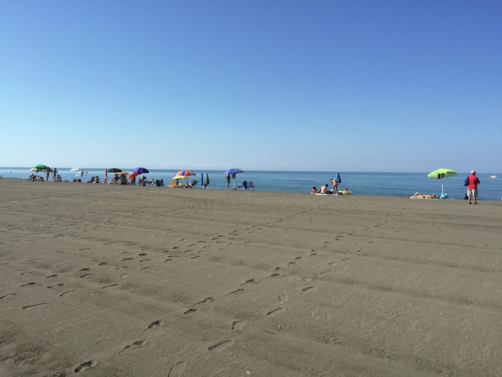 Farmhouse in Montalto Near the Sea photo 3