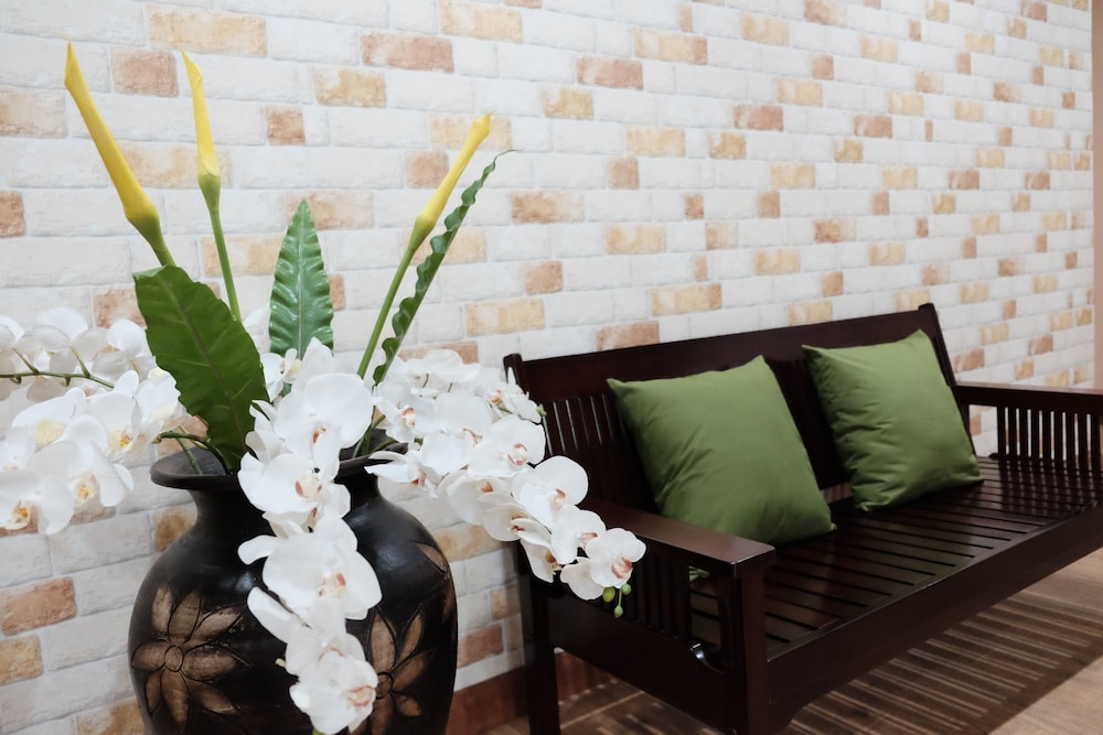 Sukhumvit 50 Garden Home