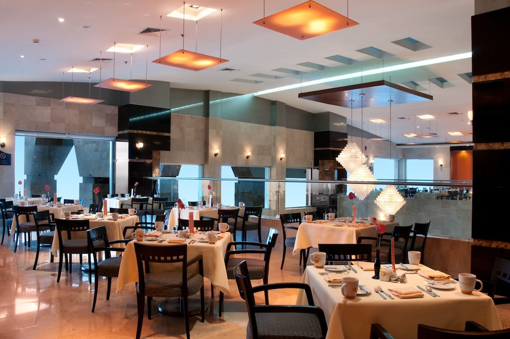Villahermosa Vacations - Holiday Inn Villahermosa Aeropuerto, an IHG Hotel - Property Image 10