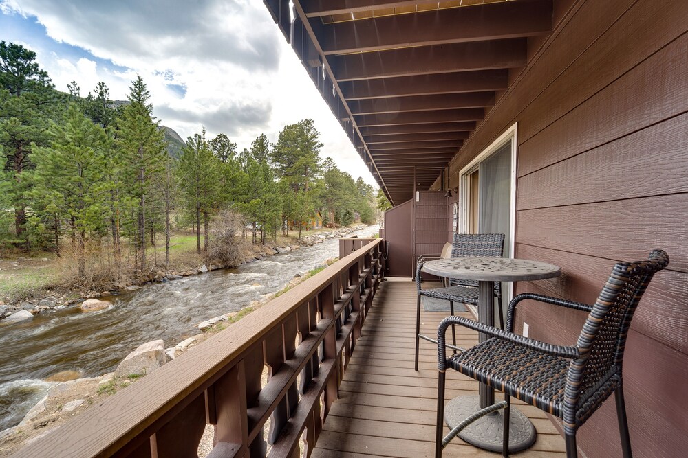 Riverfront Condo Near Downtown Estes Park! view 5