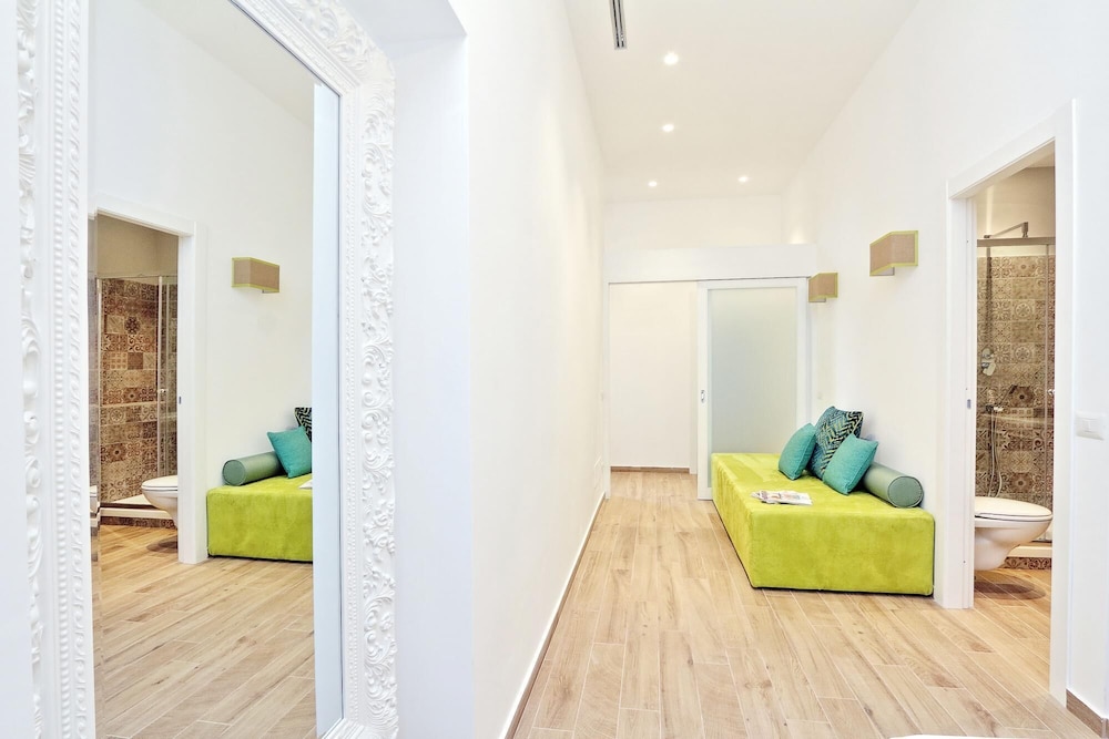 Rm-h501-pale6h3 Monti Apartments - M12