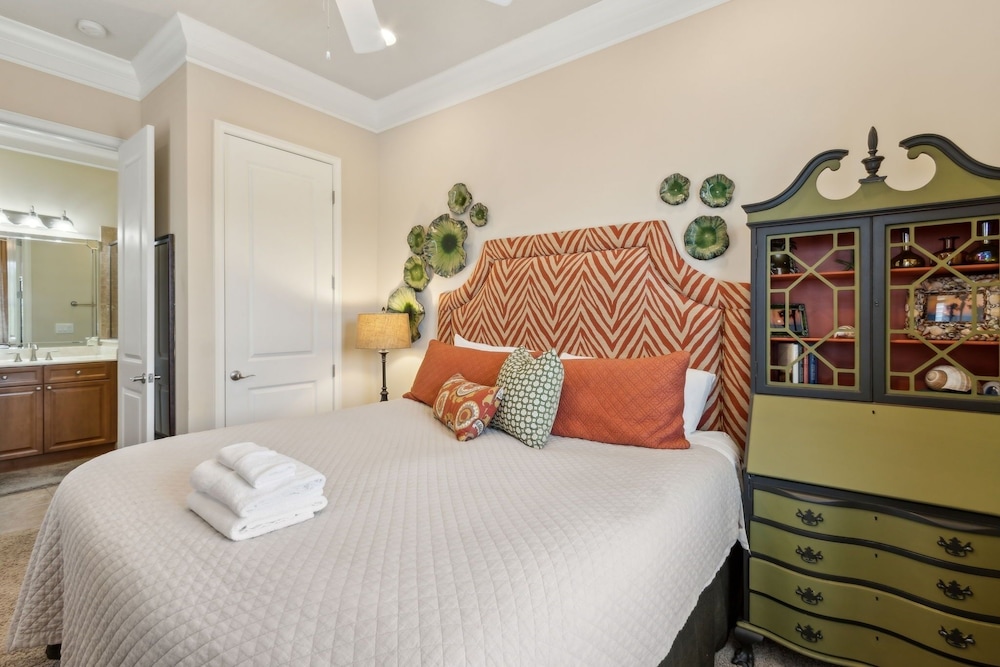 1943 S Fletcher 3 Bedroom Townhouse