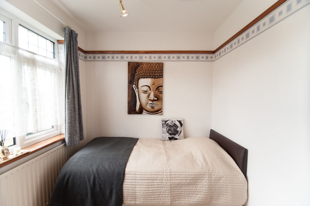 Watford stays - 4bed house view 3