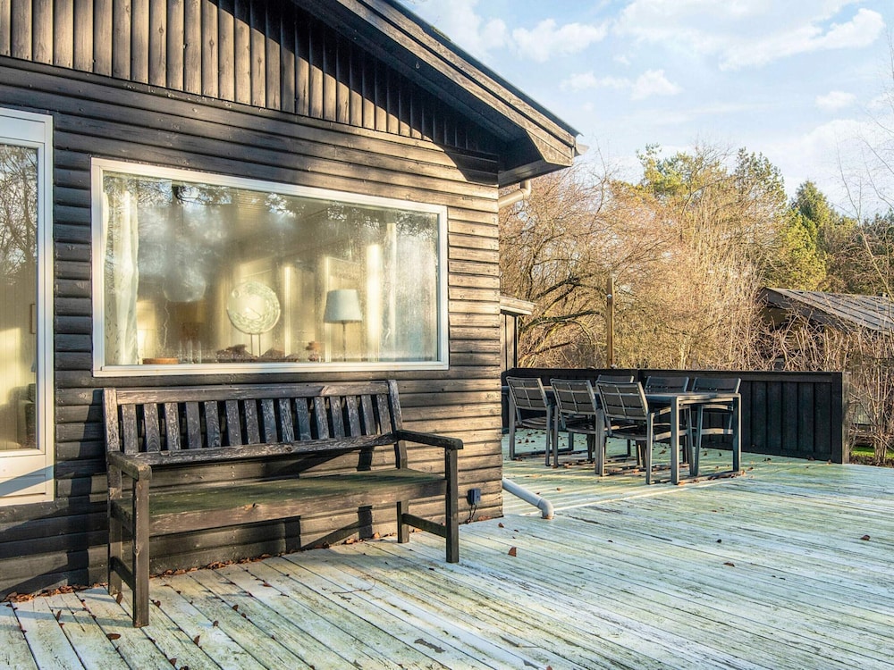 Peaceful Cabin Retreat in Ebeltoft